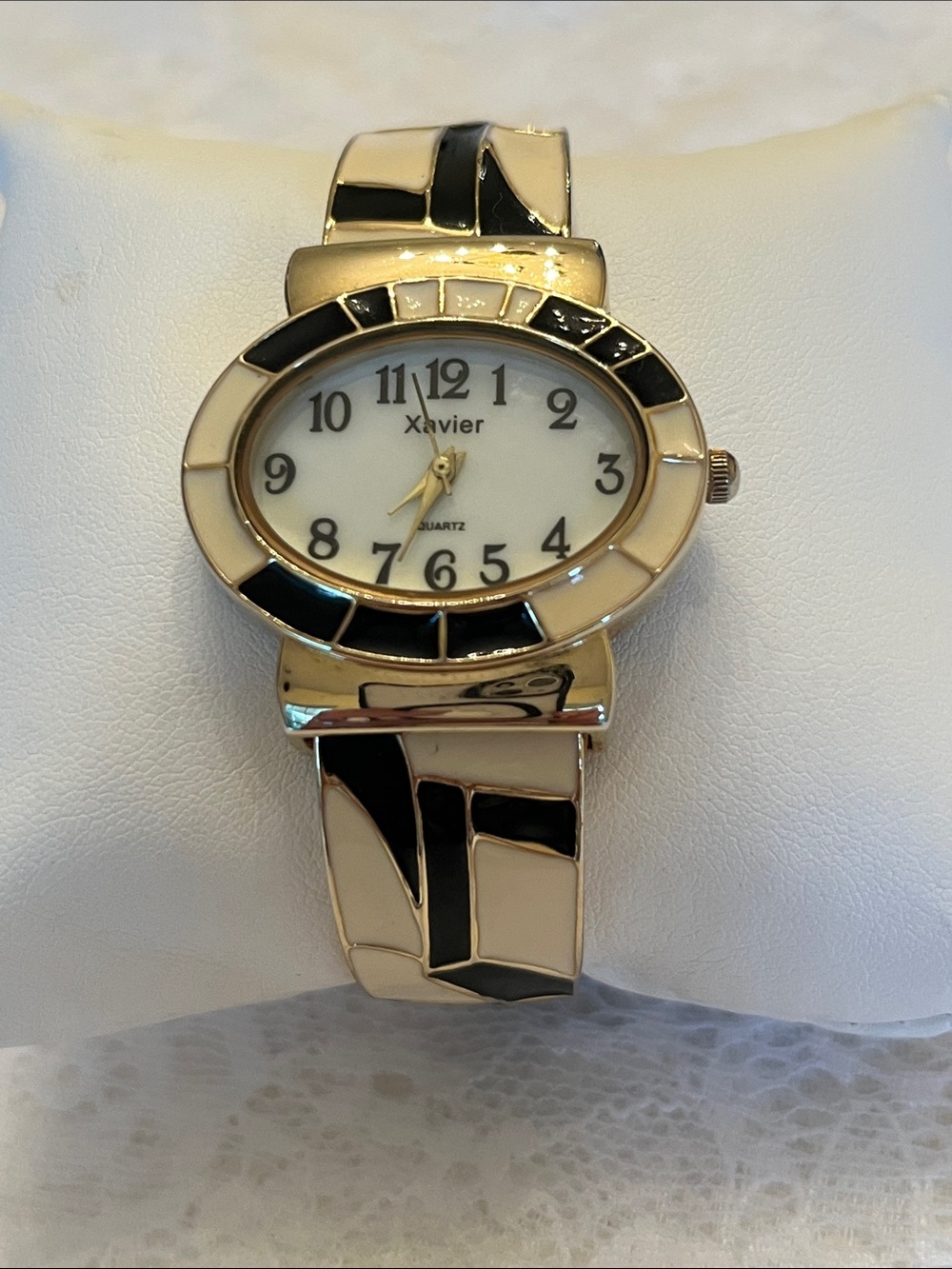 VTG Xavier Women's Gold and Black Oval Bracelet Watch